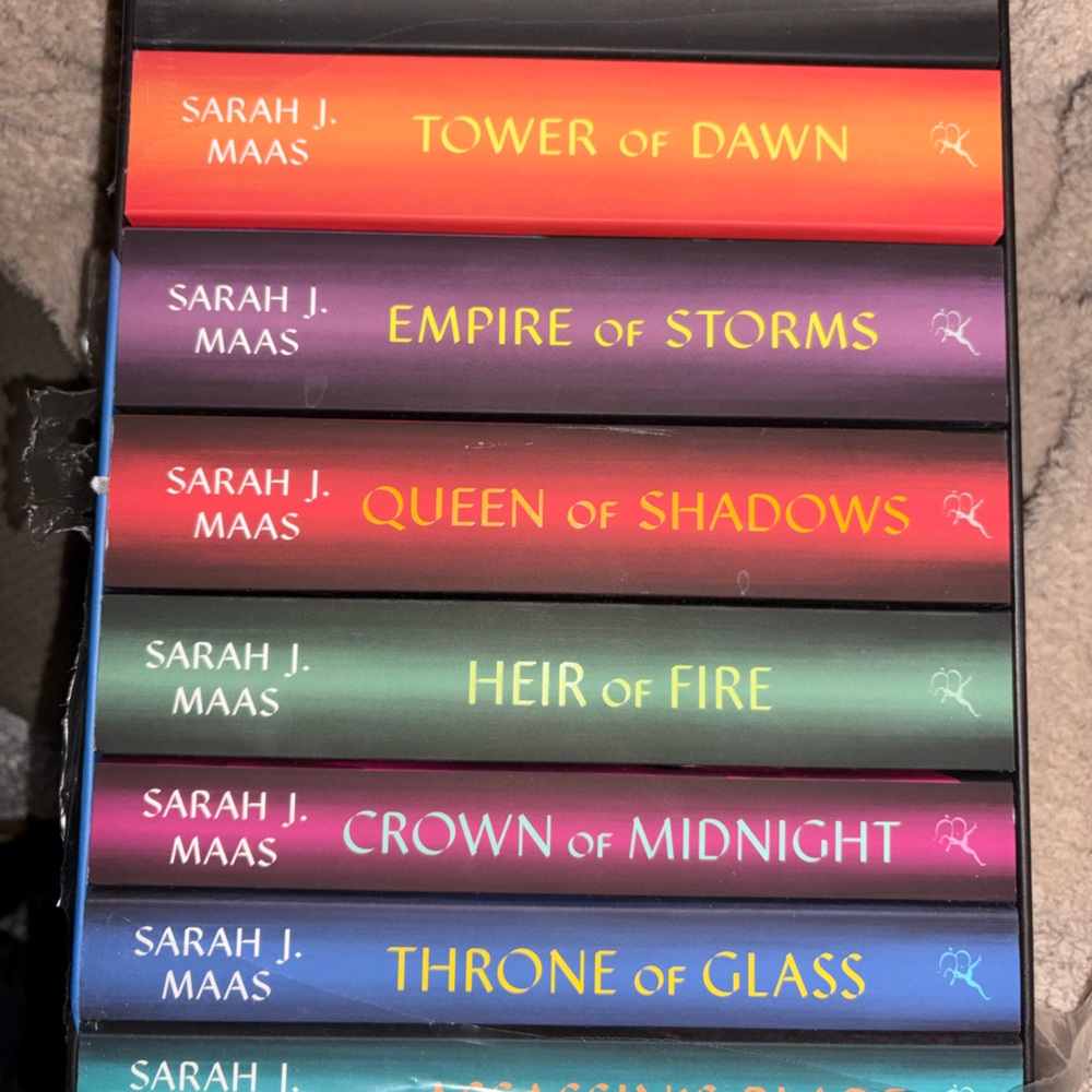 Sarah J. Maas Book Set with Colorful Covers